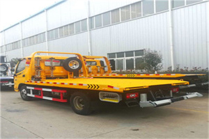 溪湖附近拖车救援搭电